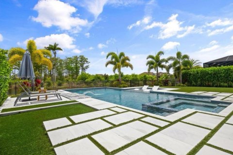 Снять в аренду виллу или дом в Юпитер, Флорида 4 спальни, 358.23м2, № 1970906 - фото 2