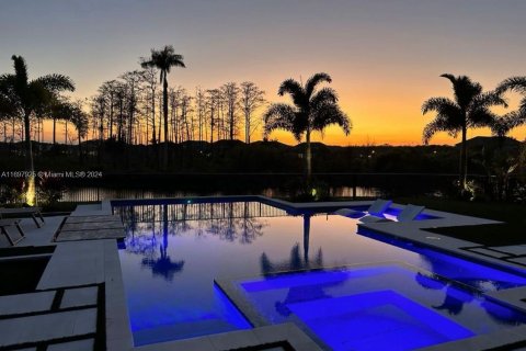 Снять в аренду виллу или дом в Юпитер, Флорида 4 спальни, 358.23м2, № 1970906 - фото 1