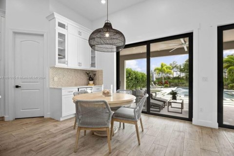 Снять в аренду виллу или дом в Юпитер, Флорида 4 спальни, 358.23м2, № 1970906 - фото 6