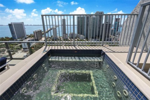 Copropriété à vendre à Miami, Floride: 2 chambres, 134.43 m2 № 2186160 - photo 16