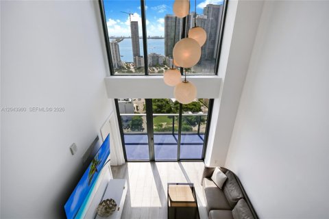 Copropriété à vendre à Miami, Floride: 2 chambres, 134.43 m2 № 2186160 - photo 2