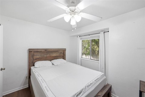Townhouse in Gainesville, Florida 3 bedrooms, 102.75 sq.m. № 2151176 - photo 25
