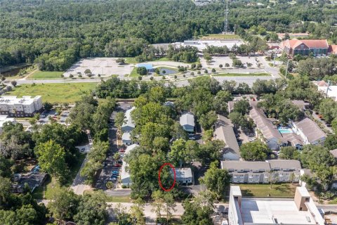 Townhouse in Gainesville, Florida 3 bedrooms, 102.75 sq.m. № 2151176 - photo 30