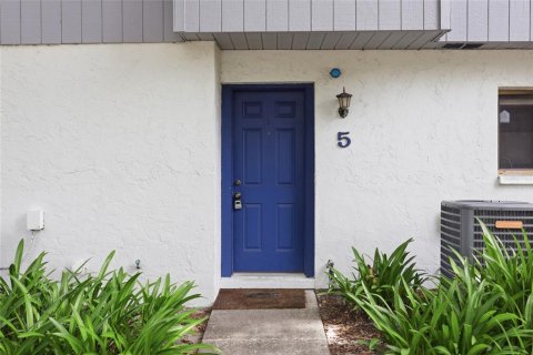 Townhouse in Gainesville, Florida 3 bedrooms, 102.75 sq.m. № 2151176 - photo 3