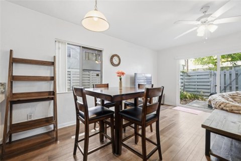 Townhouse in Gainesville, Florida 3 bedrooms, 102.75 sq.m. № 2151176 - photo 13
