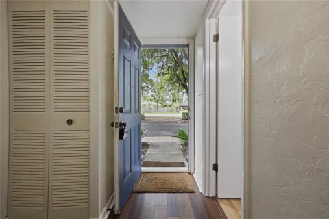 Townhouse in Gainesville, Florida 3 bedrooms, 102.75 sq.m. № 2151176 - photo 4