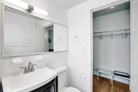 Appartement à louer à Miami Beach, Floride: 689.8 m2 № 1943260 - photo 8