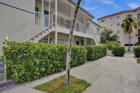 Appartement à louer à Miami Beach, Floride: 689.8 m2 № 1943260 - photo 15