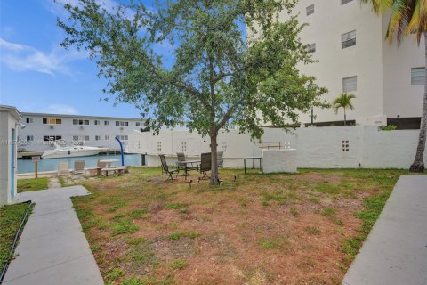 Appartement à louer à Miami Beach, Floride: 689.8 m2 № 1943260 - photo 17