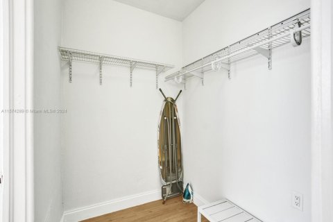 Appartement à louer à Miami Beach, Floride: 689.8 m2 № 1943260 - photo 9