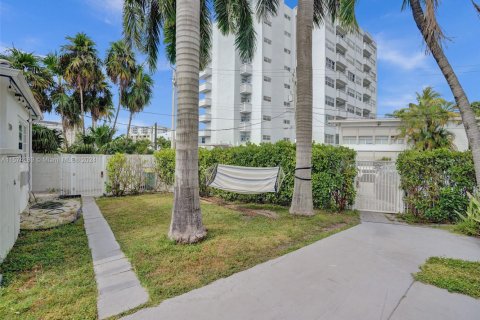 Appartement à louer à Miami Beach, Floride: 689.8 m2 № 1943260 - photo 14