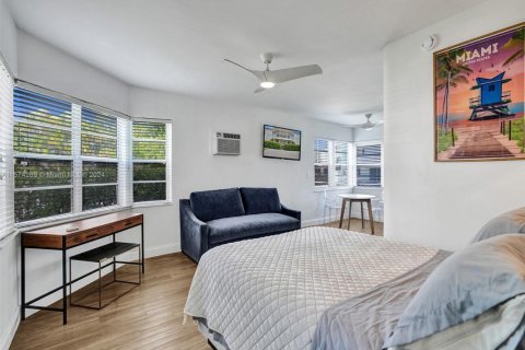 Appartement à louer à Miami Beach, Floride: 689.8 m2 № 1943260 - photo 1