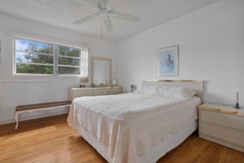 Condo in Dania Beach, Florida, 1 bedroom  № 1897024 - photo 7