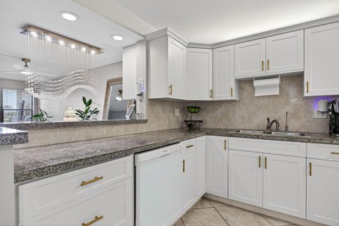 Condominio en venta en Pompano Beach, Florida, 1 dormitorio, 75.25 m2 № 2247675 - foto 8