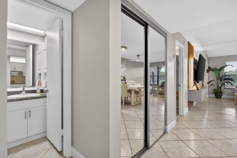 Condominio en venta en Pompano Beach, Florida, 1 dormitorio, 75.25 m2 № 2247675 - foto 5