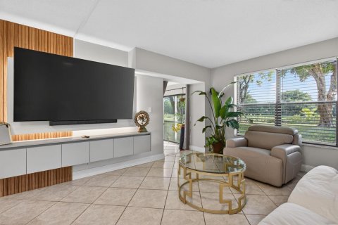 Condominio en venta en Pompano Beach, Florida, 1 dormitorio, 75.25 m2 № 2247675 - foto 17