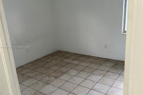 Appartement à louer à Hallandale Beach, Floride: 1 chambre, 60.39 m2 № 2035603 - photo 6