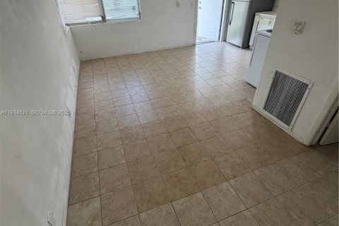 Appartement à louer à Hallandale Beach, Floride: 1 chambre, 60.39 m2 № 2035603 - photo 4