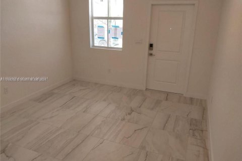 Townhouse in Homestead, Florida 4 bedrooms, 169.64 sq.m. № 1705337 - photo 8