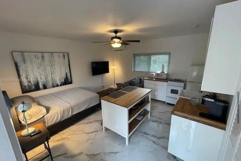 Commercial property in Fort Lauderdale, Florida 141.77 sq.m. № 1953130 - photo 6