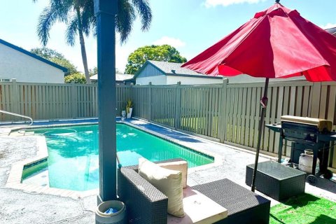 Casa en alquiler en Parkland, Florida, 4 dormitorios, 271.92 m2 № 2077627 - foto 15