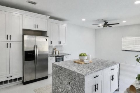 Casa en alquiler en Parkland, Florida, 4 dormitorios, 271.92 m2 № 2077627 - foto 5