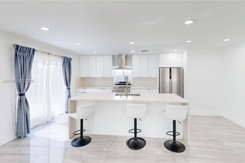 Снять в аренду виллу или дом в Майами, Флорида 4 спальни, 210.89м2, № 2009935 - фото 12