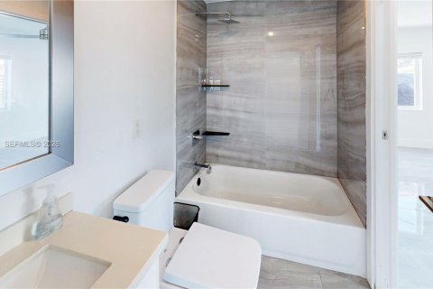 Снять в аренду виллу или дом в Майами, Флорида 4 спальни, 210.89м2, № 2009935 - фото 19