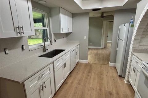 Casa en alquiler en Port Orange, Florida, 3 dormitorios, 167.41 m2 № 1850926 - foto 5