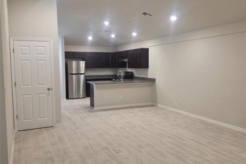 Appartement à louer à Englewood, Floride: 2 chambres, 95.32 m2 № 2426902 - photo 2