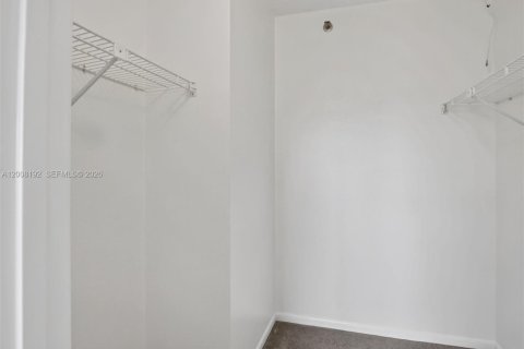 Купить кондоминиум в Дейви, Флорида 2 спальни, 109.62м2, № 2089910 - фото 15