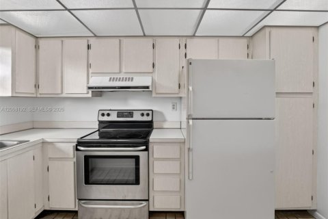 Купить кондоминиум в Дейви, Флорида 2 спальни, 109.62м2, № 2089910 - фото 17