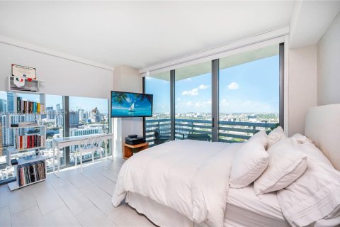 Condo in Miami, Florida, 3 bedrooms  № 2042207 - photo 19