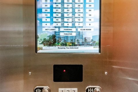 Condo in Miami, Florida, 3 bedrooms  № 2042207 - photo 6