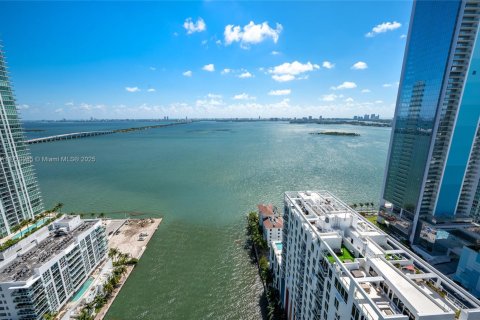 Condo in Miami, Florida, 3 bedrooms  № 2042207 - photo 24