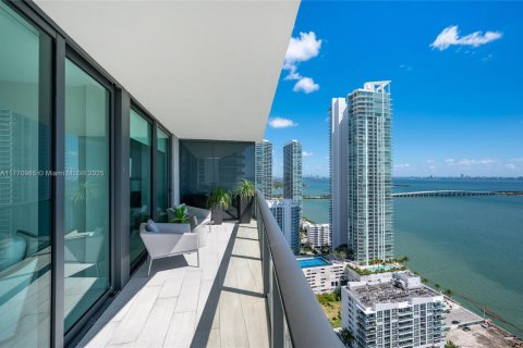 Condo in Miami, Florida, 3 bedrooms  № 2042207 - photo 28