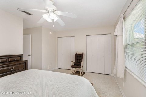 House in Merrit Island, Florida 3 bedrooms, 160.72 sq.m. № 1751535 - photo 20