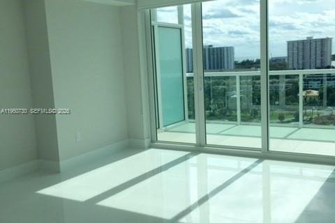 Copropriété à louer à Sunny Isles Beach, Floride: 2 chambres, 157.19 m2 № 2007002 - photo 11