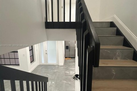 Touwnhouse à louer à Miami, Floride: 2 chambres, 98.85 m2 № 2040809 - photo 6