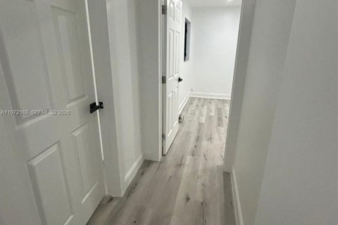 Touwnhouse à louer à Miami, Floride: 2 chambres, 98.85 m2 № 2040809 - photo 7