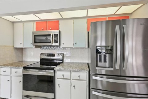 Casa en venta en Port Charlotte, Florida, 2 dormitorios, 140.84 m2 № 1617897 - foto 16