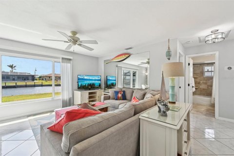 Casa en venta en Port Charlotte, Florida, 2 dormitorios, 140.84 m2 № 1617897 - foto 19