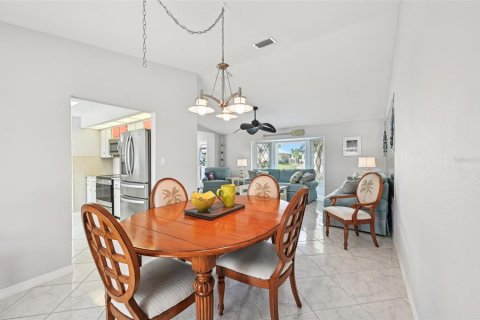 Casa en venta en Port Charlotte, Florida, 2 dormitorios, 140.84 m2 № 1617897 - foto 11