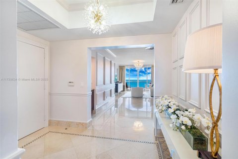Condo in Sunny Isles Beach, Florida, 3 bedrooms  № 1471895 - photo 8