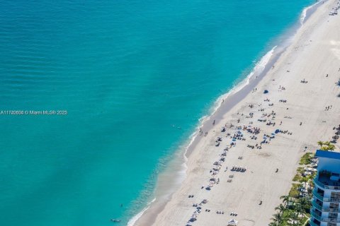 Condo in Sunny Isles Beach, Florida, 3 bedrooms  № 1471895 - photo 4