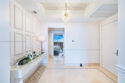 Condo in Sunny Isles Beach, Florida, 3 bedrooms  № 1471895 - photo 1