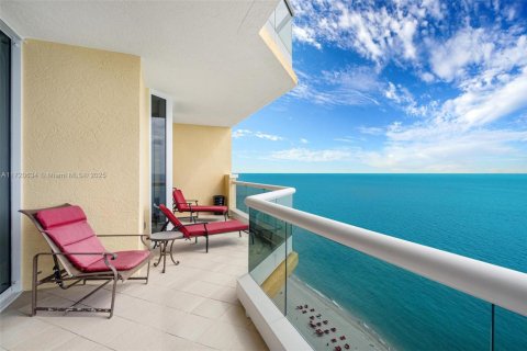 Condo in Sunny Isles Beach, Florida, 3 bedrooms  № 1471895 - photo 6