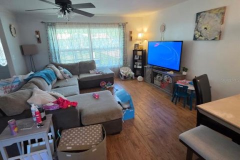 House in Lakeland, Florida 3 bedrooms, 147.9 sq.m. № 1917944 - photo 2