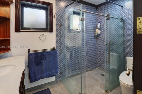 House in Miami Springs, Florida 3 bedrooms, 146.6 sq.m. № 2033282 - photo 3