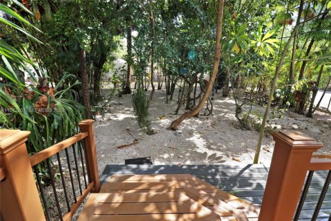 House in Miami Springs, Florida 3 bedrooms, 146.6 sq.m. № 2033282 - photo 29